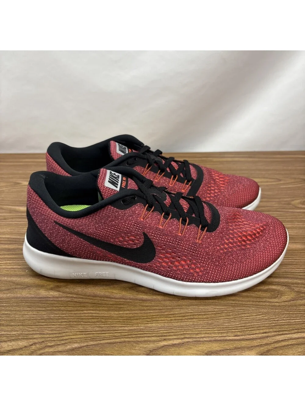 Nike Free RN Flyknit Red Black Men’s Size 8.5 Running Shoes